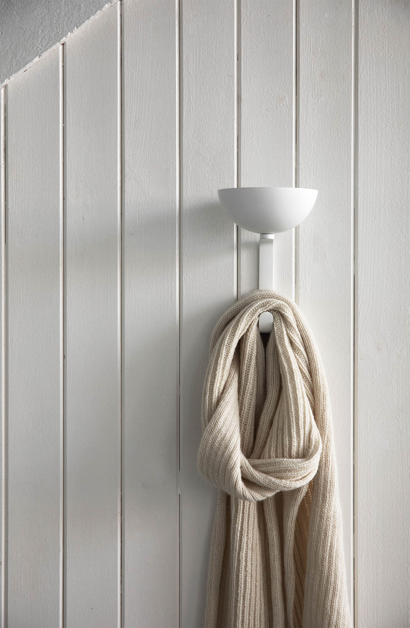 Nest_white_wall_scarf_Northern_Photo_P_O_Solvberg_Low-res.jpg