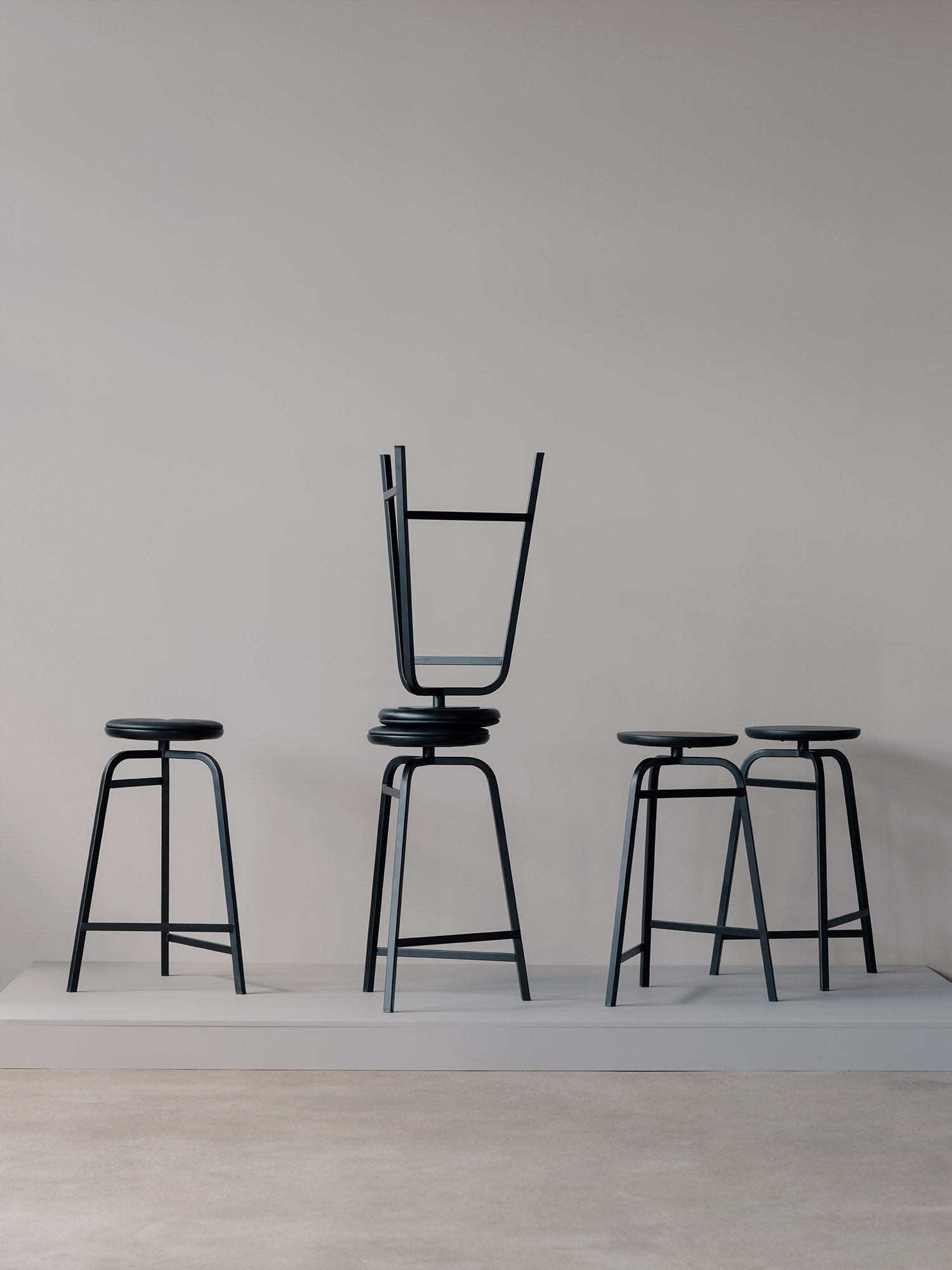 Treble_bar_stool_black_group_Northern_Photo_Einar_Aslaksen_Low-res