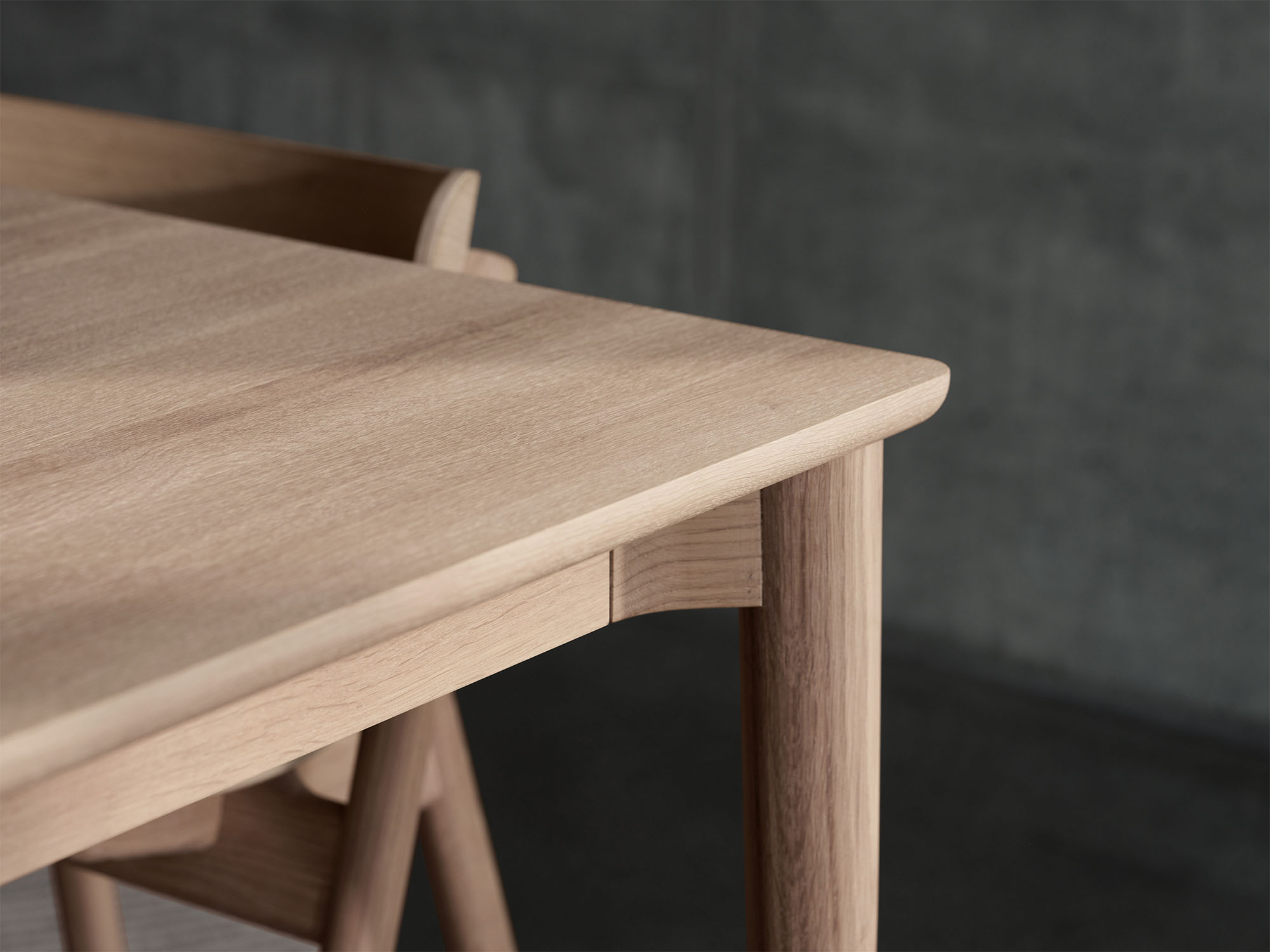 Expand_dining_table_light-oak_Detail-landscape_Northern_Ph_Einar_Aslaksen_Low-res