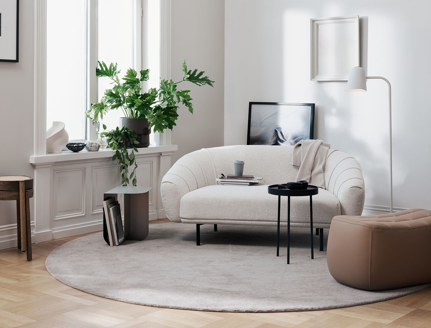 Plis_sofa_2-seater_Moss04_landscape_Northern_Ph_Einar_Aslaksen_Low-res