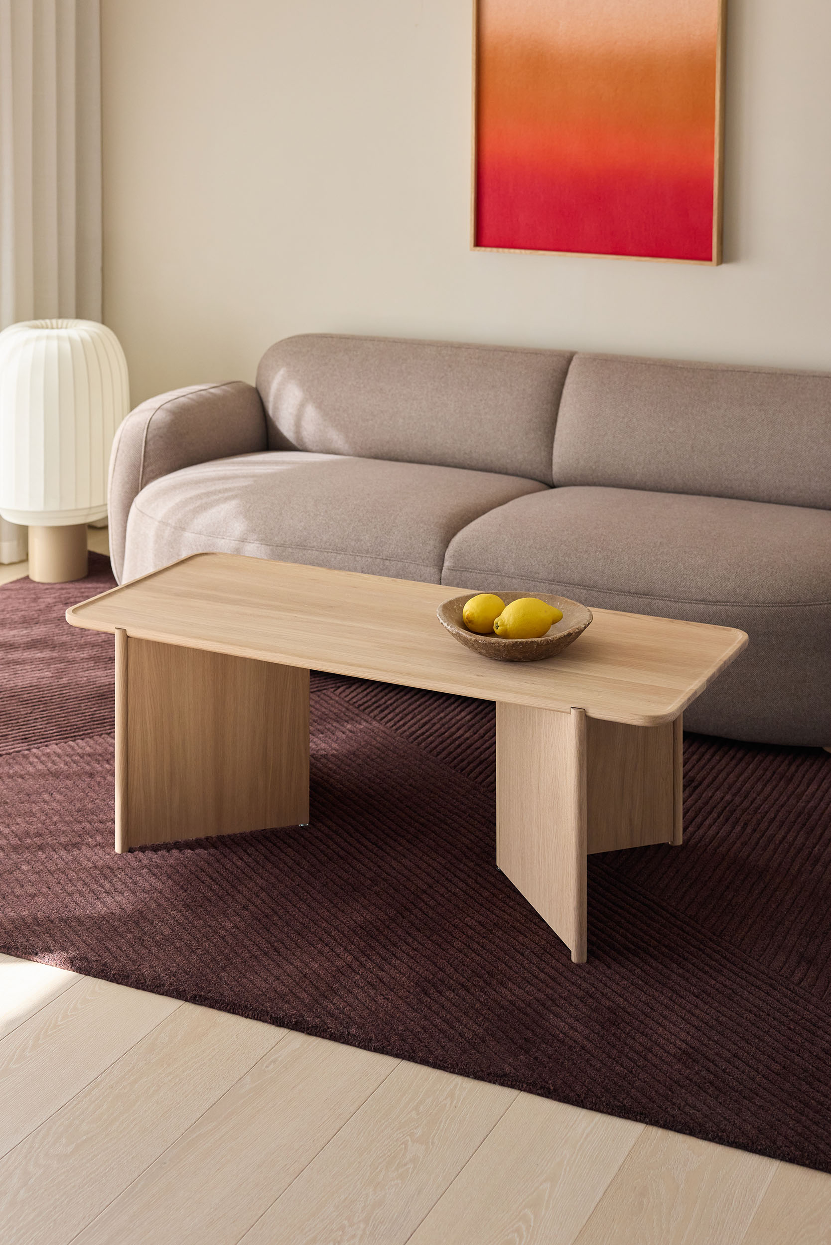 Cling_rectangular_light-oak_livingroom_Ph_Sara-Spilling_Northern_Low-res